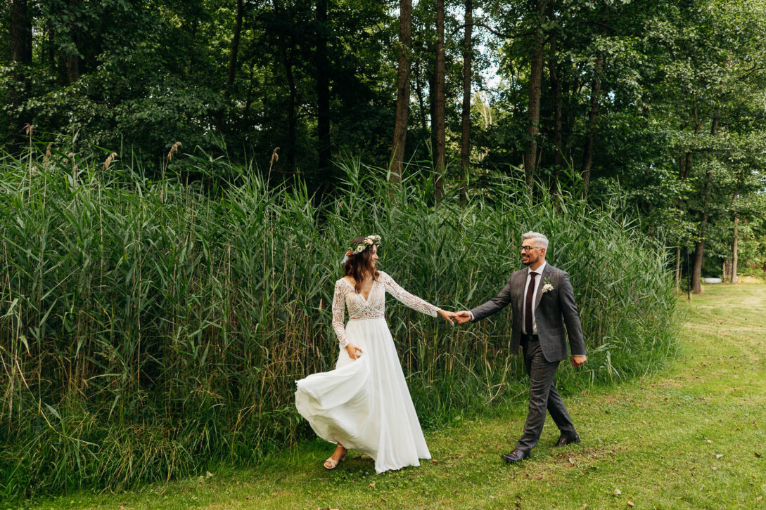 plenerowy ślub humanistyczny zbójna góra piotr czyżewski fotograf na ślub